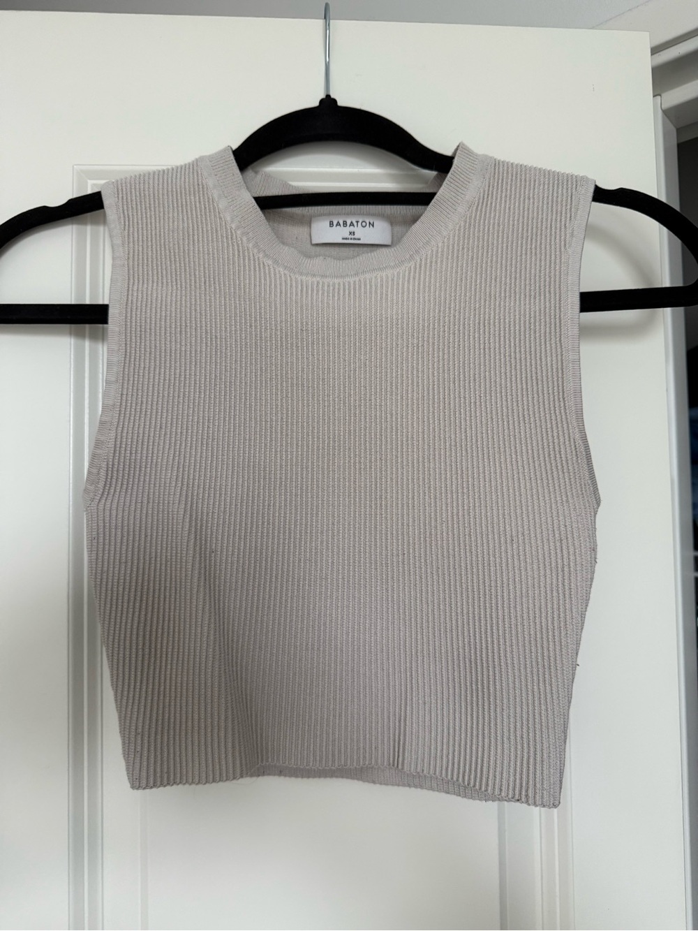 Aritzia Babaton Light Cream (tan) sculpt knit cropped tank top